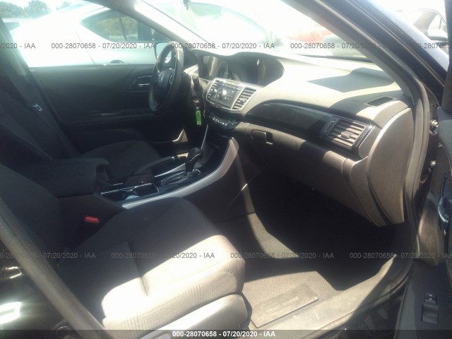 Photo 4 VIN: 1HGCR2F32HA246880 - HONDA ACCORD SEDAN 