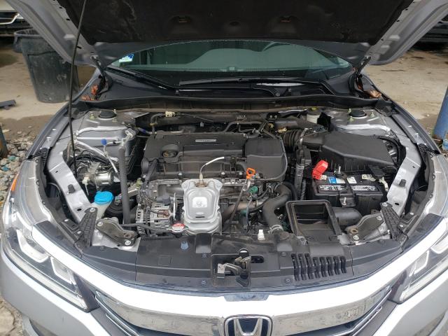 Photo 6 VIN: 1HGCR2F32HA257670 - HONDA ACCORD LX 