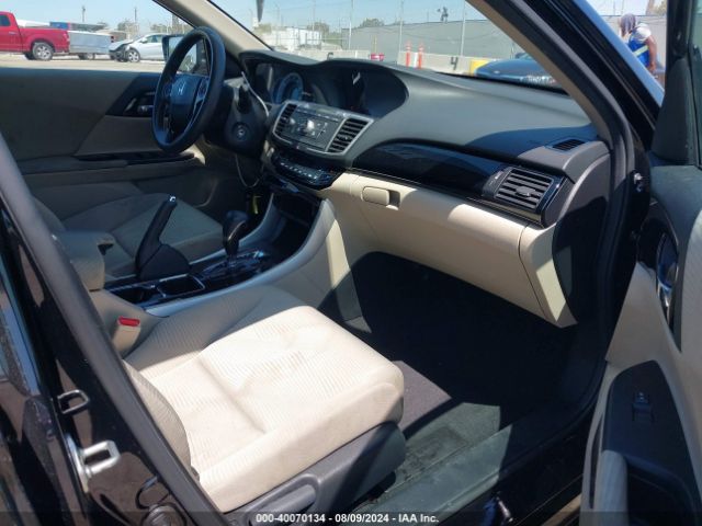 Photo 4 VIN: 1HGCR2F32HA258849 - HONDA ACCORD 