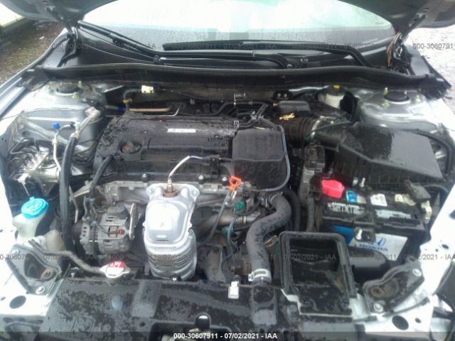 Photo 9 VIN: 1HGCR2F32HA279314 - HONDA ACCORD SEDAN 