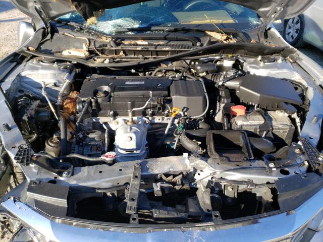 Photo 6 VIN: 1HGCR2F32HA302090 - HONDA ACCORD LX 