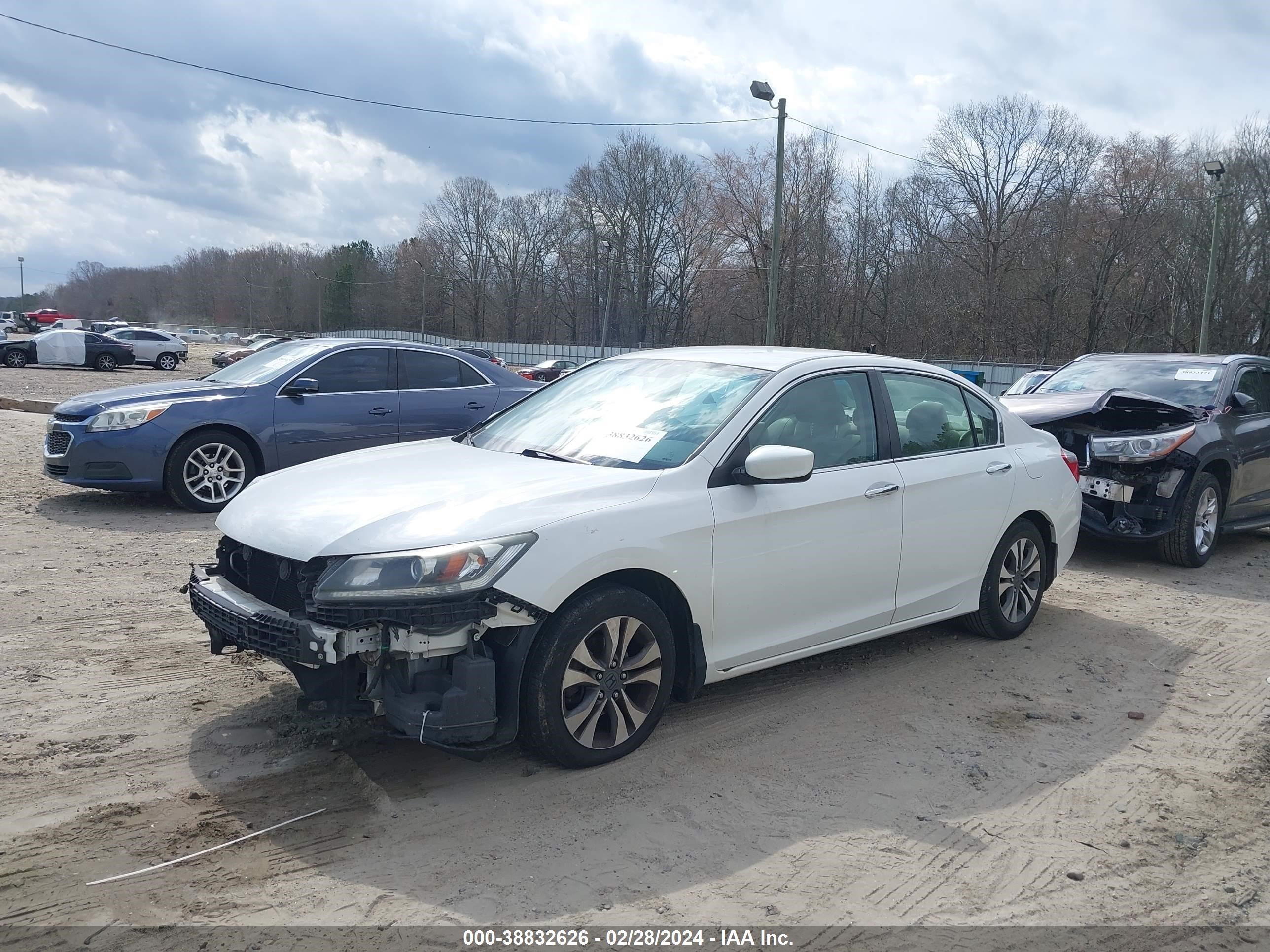 Photo 1 VIN: 1HGCR2F33DA053504 - HONDA ACCORD 