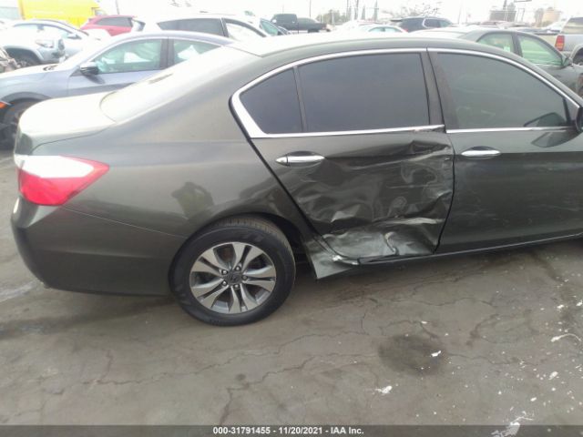 Photo 5 VIN: 1HGCR2F33DA082517 - HONDA ACCORD SDN 