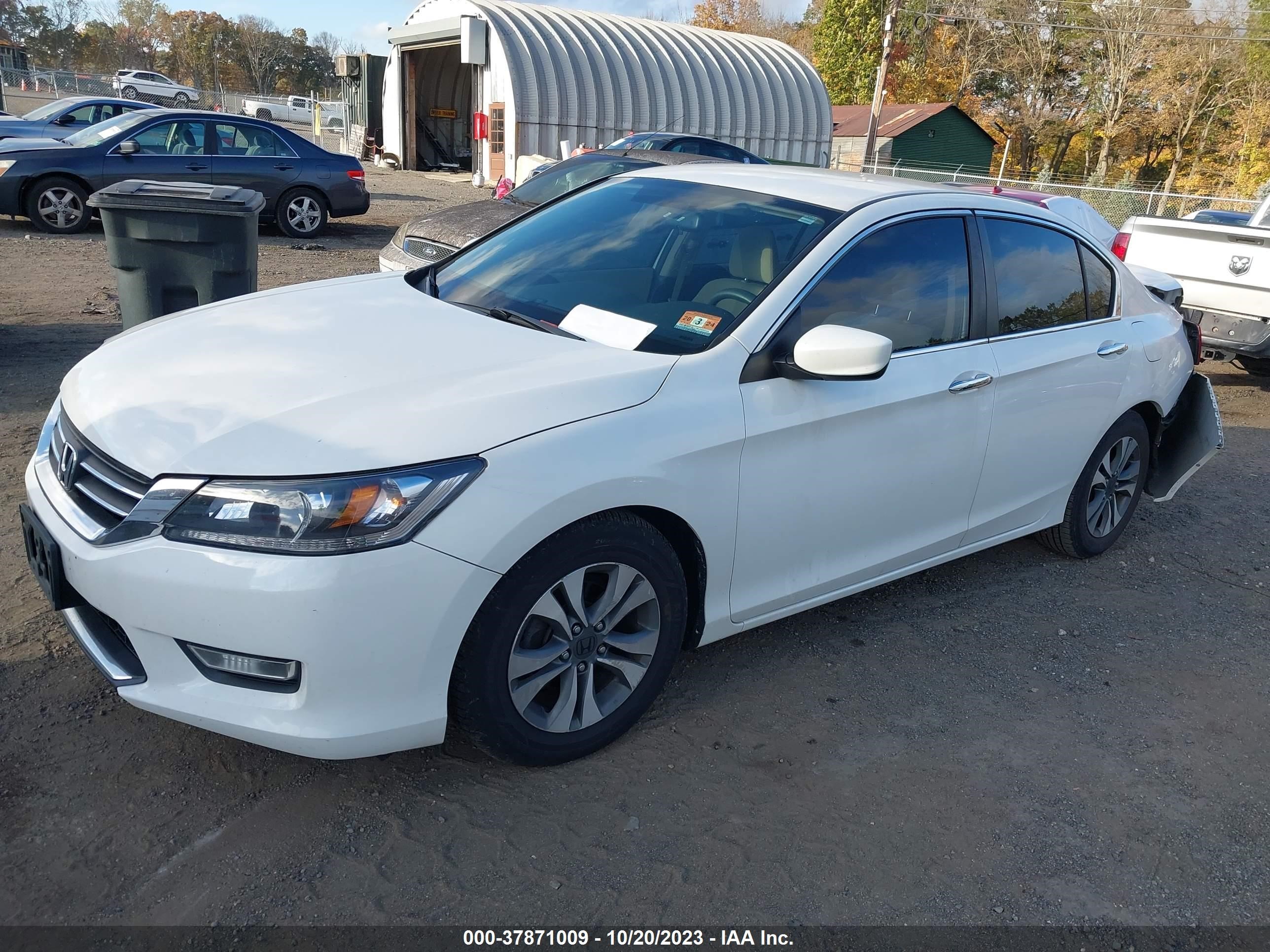 Photo 1 VIN: 1HGCR2F33DA103012 - HONDA ACCORD 