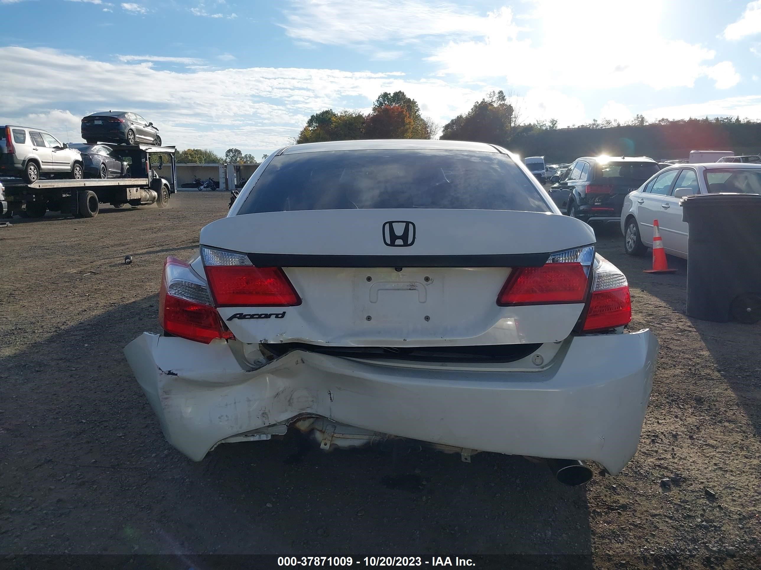 Photo 5 VIN: 1HGCR2F33DA103012 - HONDA ACCORD 