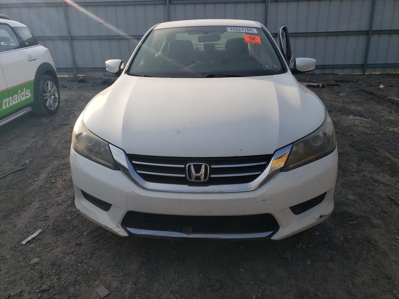 Photo 4 VIN: 1HGCR2F33DA161105 - HONDA ACCORD 