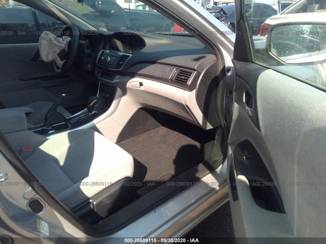 Photo 4 VIN: 1HGCR2F33DA200789 - HONDA ACCORD SDN 