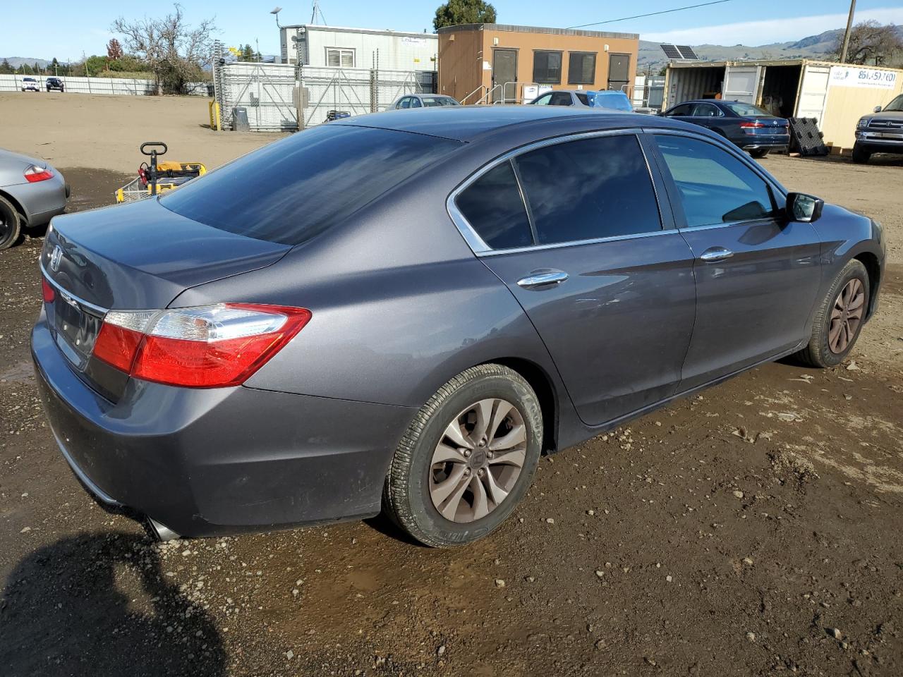 Photo 2 VIN: 1HGCR2F33DA258837 - HONDA ACCORD 