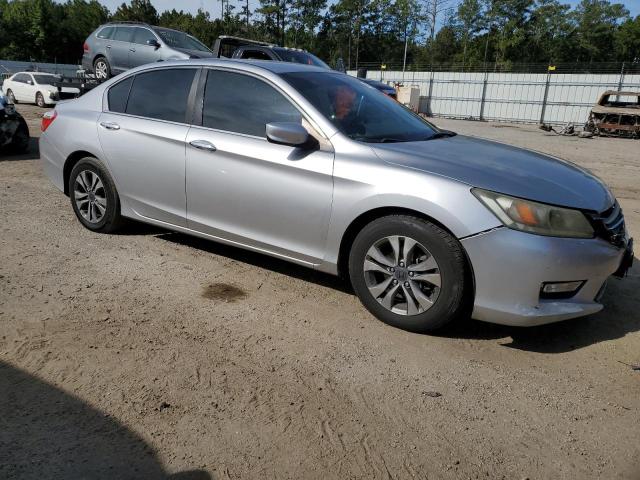 Photo 3 VIN: 1HGCR2F33EA030869 - HONDA ACCORD 