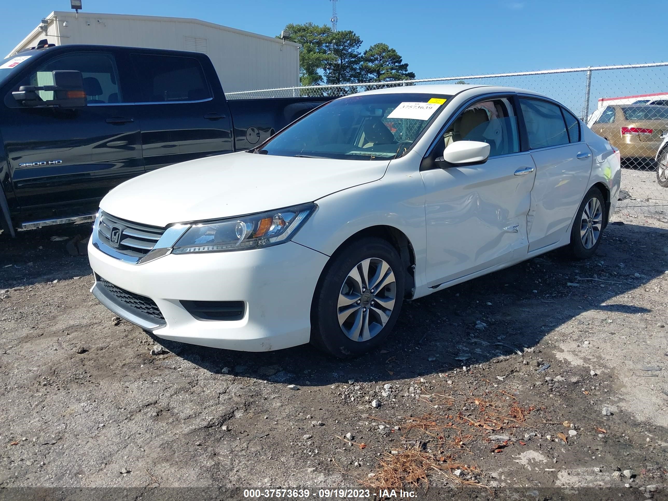 Photo 5 VIN: 1HGCR2F33EA044528 - HONDA ACCORD 