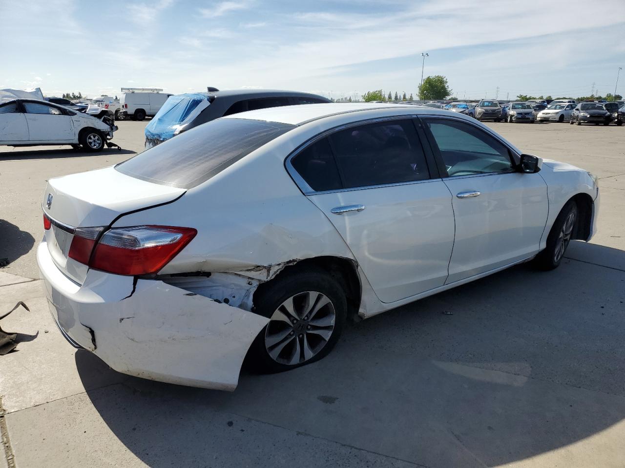 Photo 2 VIN: 1HGCR2F33EA139588 - HONDA ACCORD 