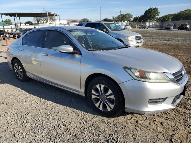 Photo 3 VIN: 1HGCR2F33EA231462 - HONDA ACCORD LX 