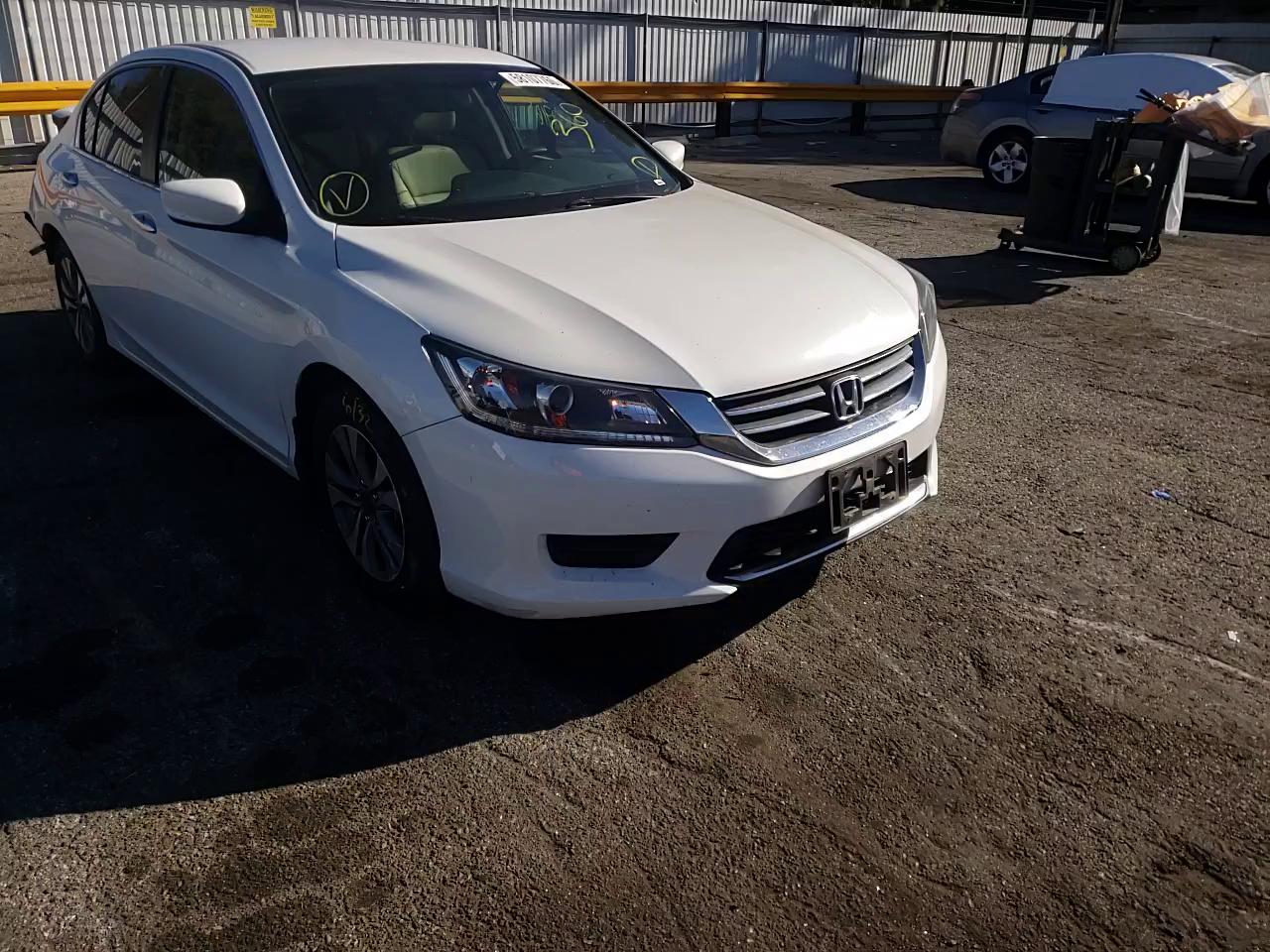 Photo 10 VIN: 1HGCR2F33EA267894 - HONDA ACCORD SEDAN 