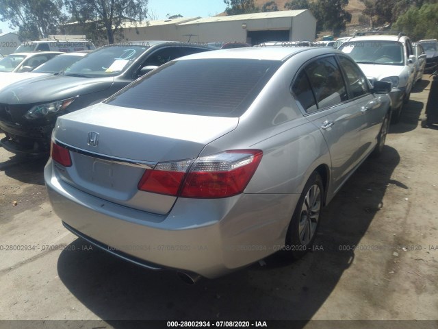 Photo 3 VIN: 1HGCR2F33FA057068 - HONDA ACCORD SEDAN 