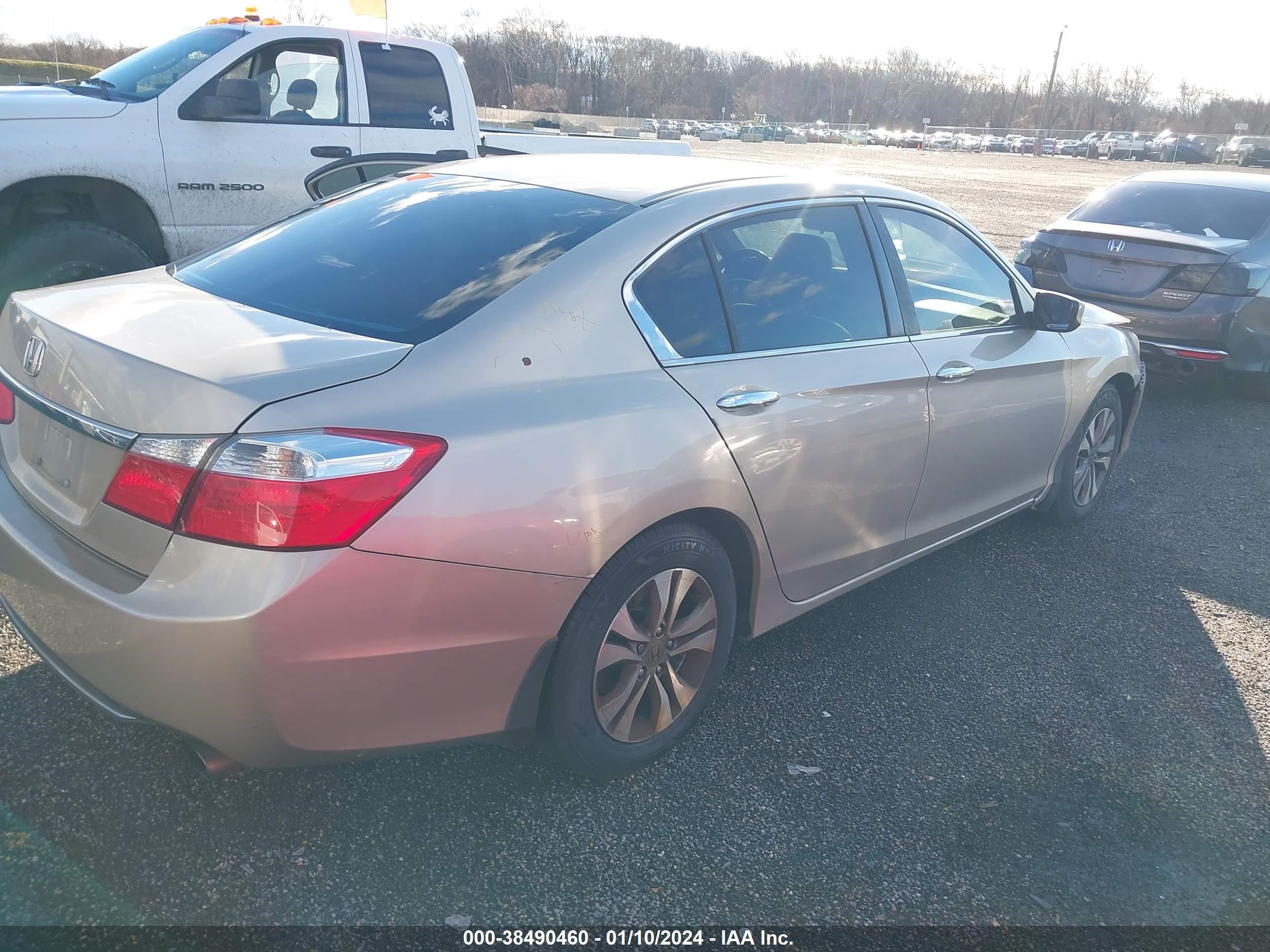 Photo 3 VIN: 1HGCR2F33FA191305 - HONDA ACCORD 