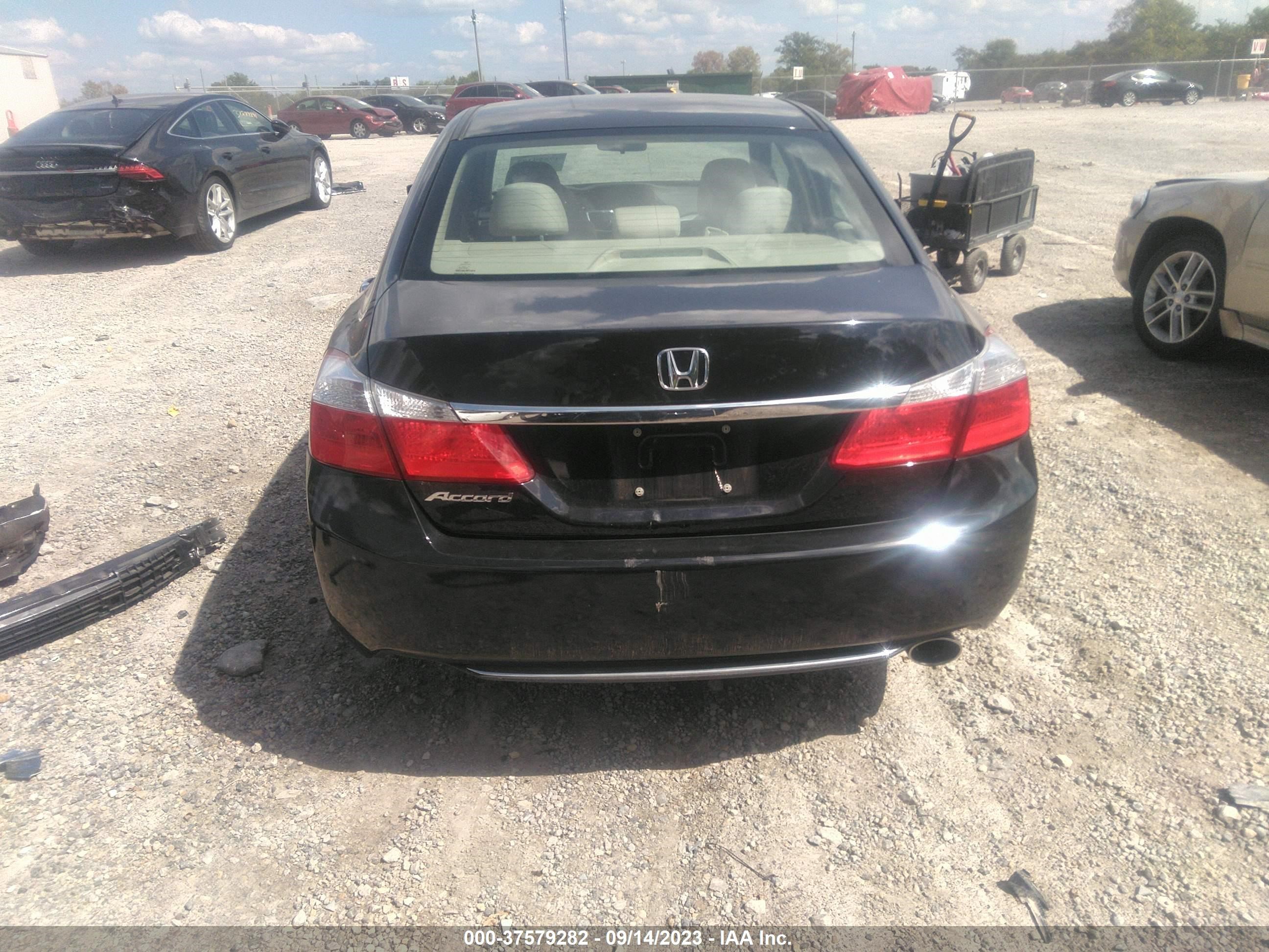 Photo 16 VIN: 1HGCR2F33FA214937 - HONDA ACCORD 