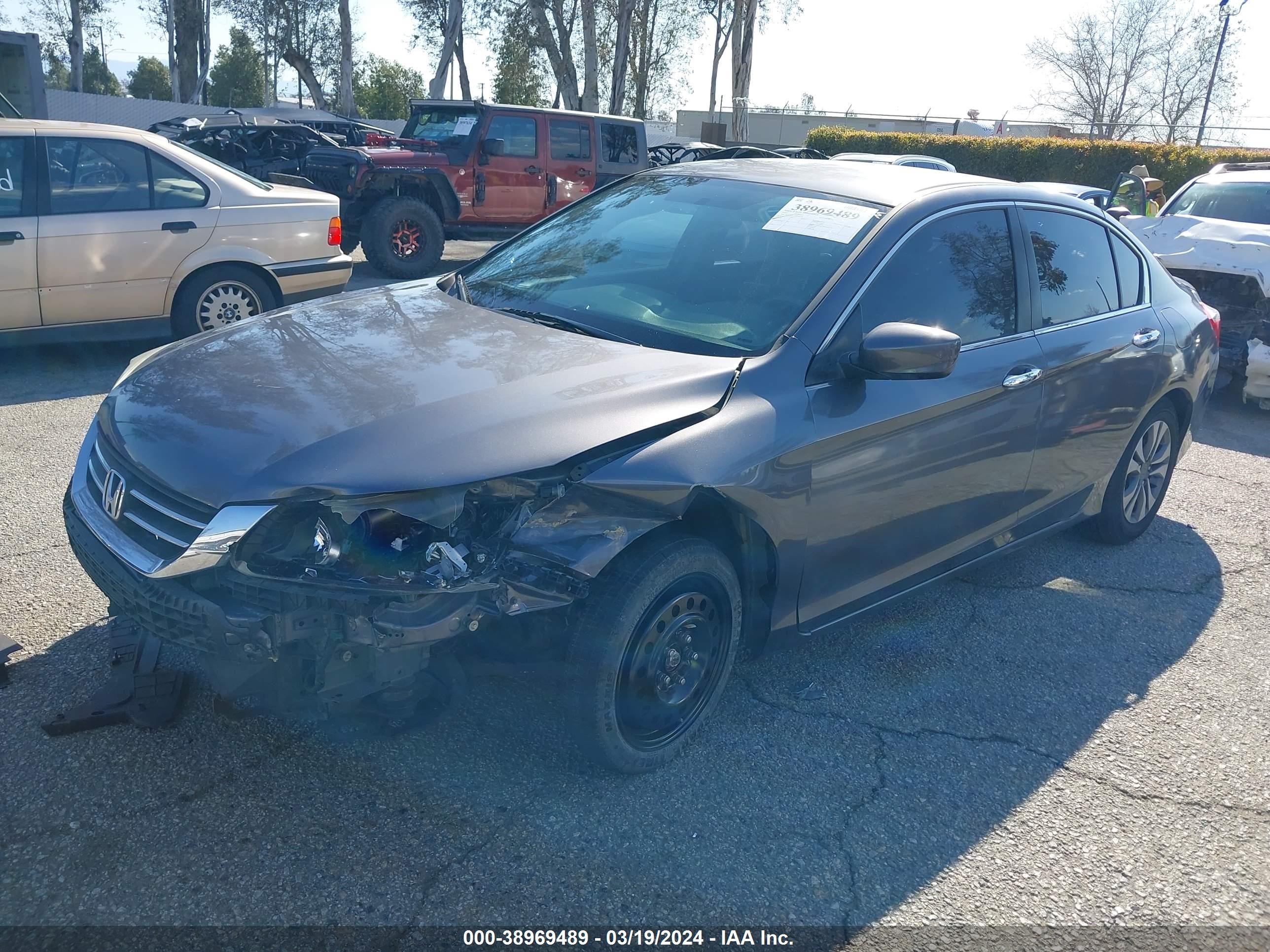 Photo 1 VIN: 1HGCR2F33FA236775 - HONDA ACCORD 