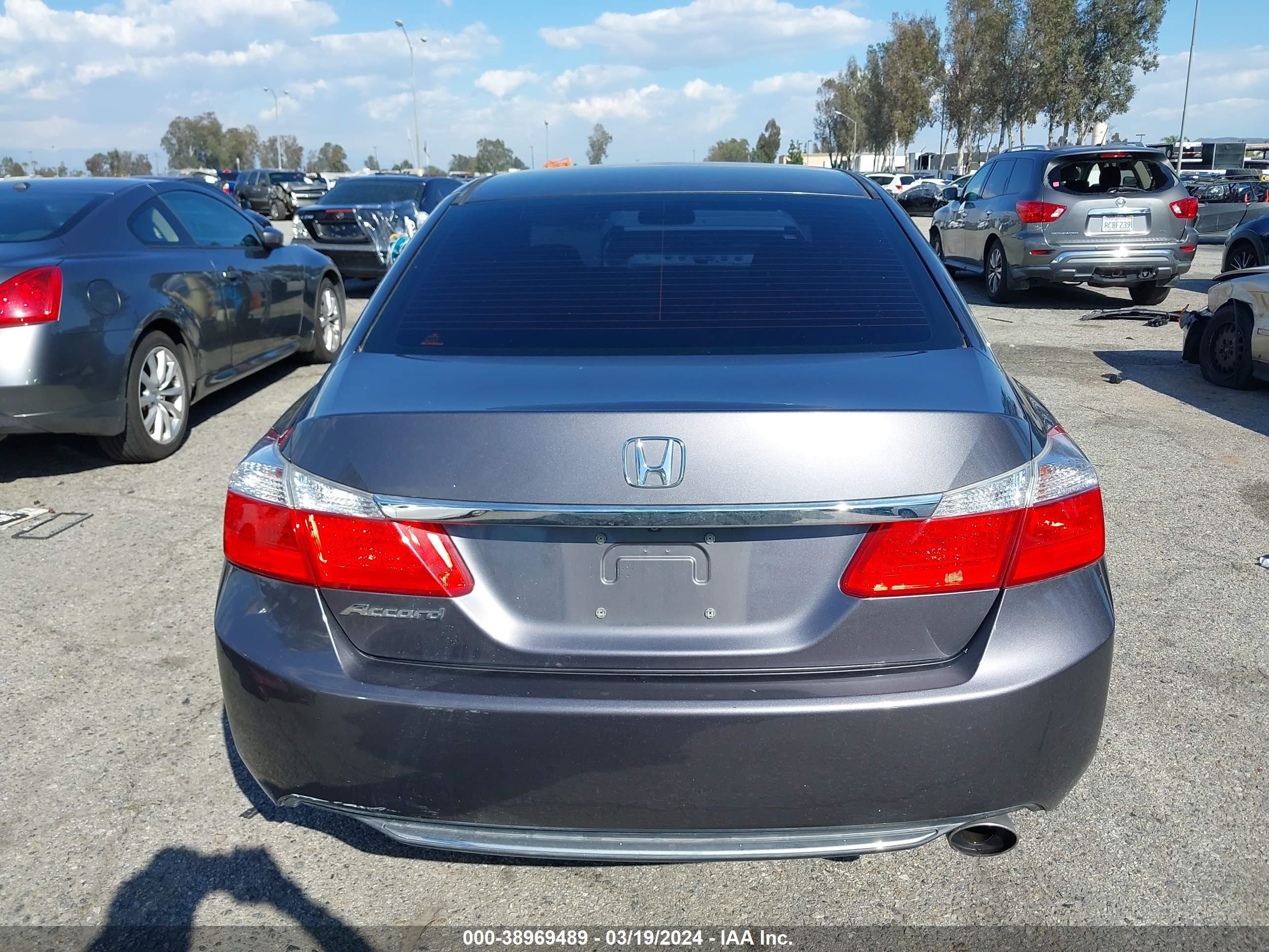 Photo 16 VIN: 1HGCR2F33FA236775 - HONDA ACCORD 