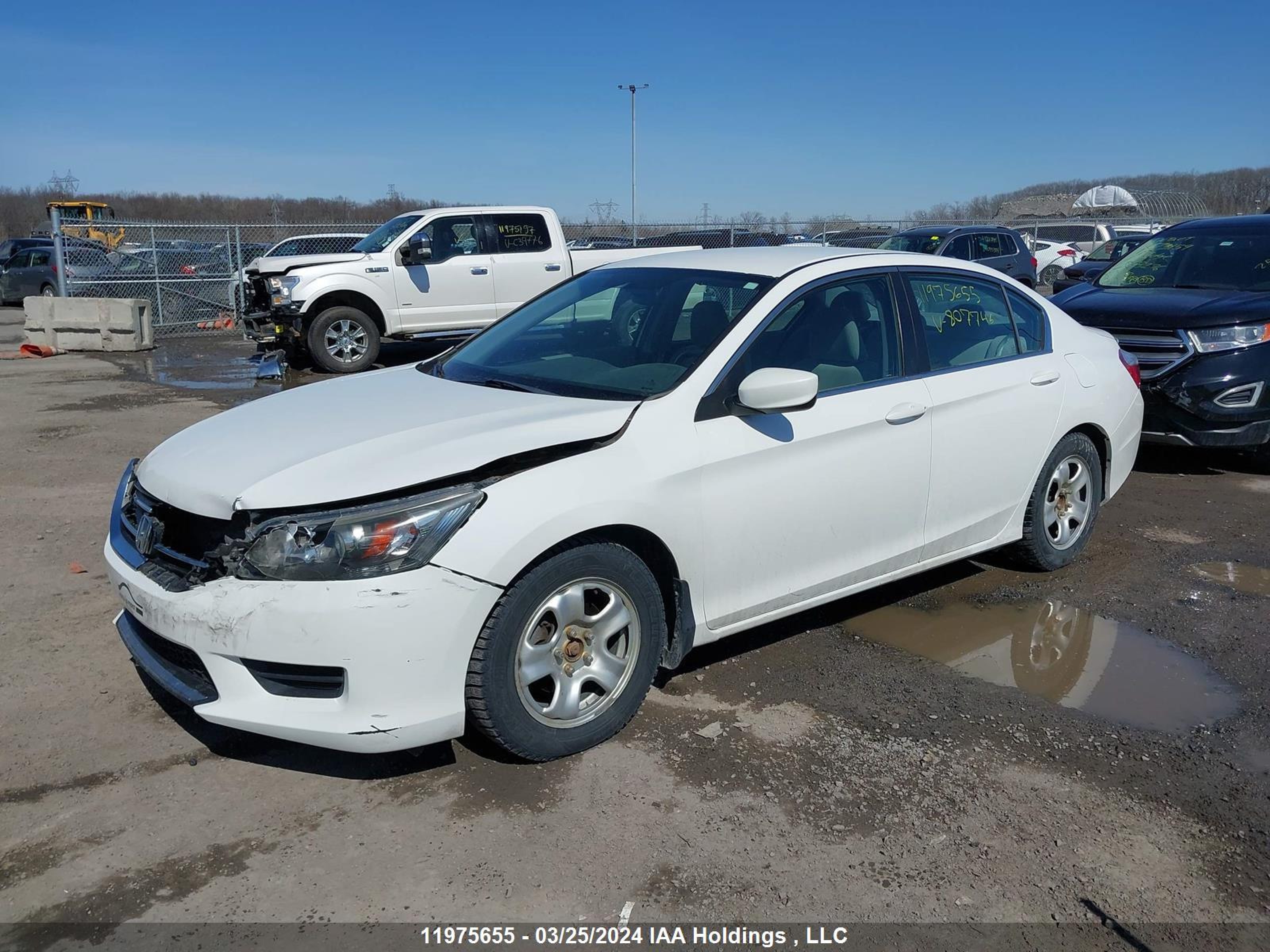 Photo 1 VIN: 1HGCR2F33FA807746 - HONDA ACCORD 