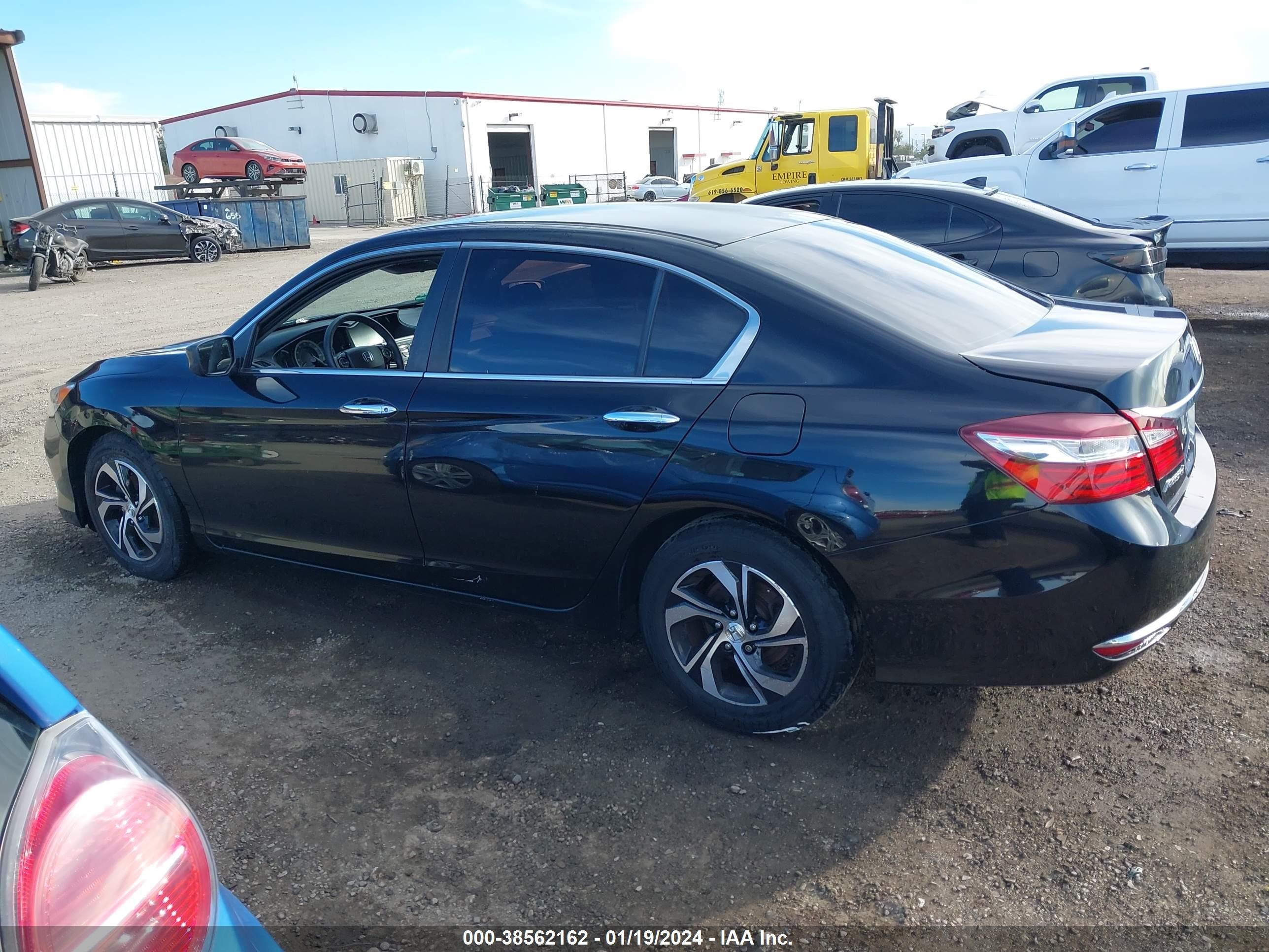 Photo 13 VIN: 1HGCR2F33GA000645 - HONDA ACCORD 