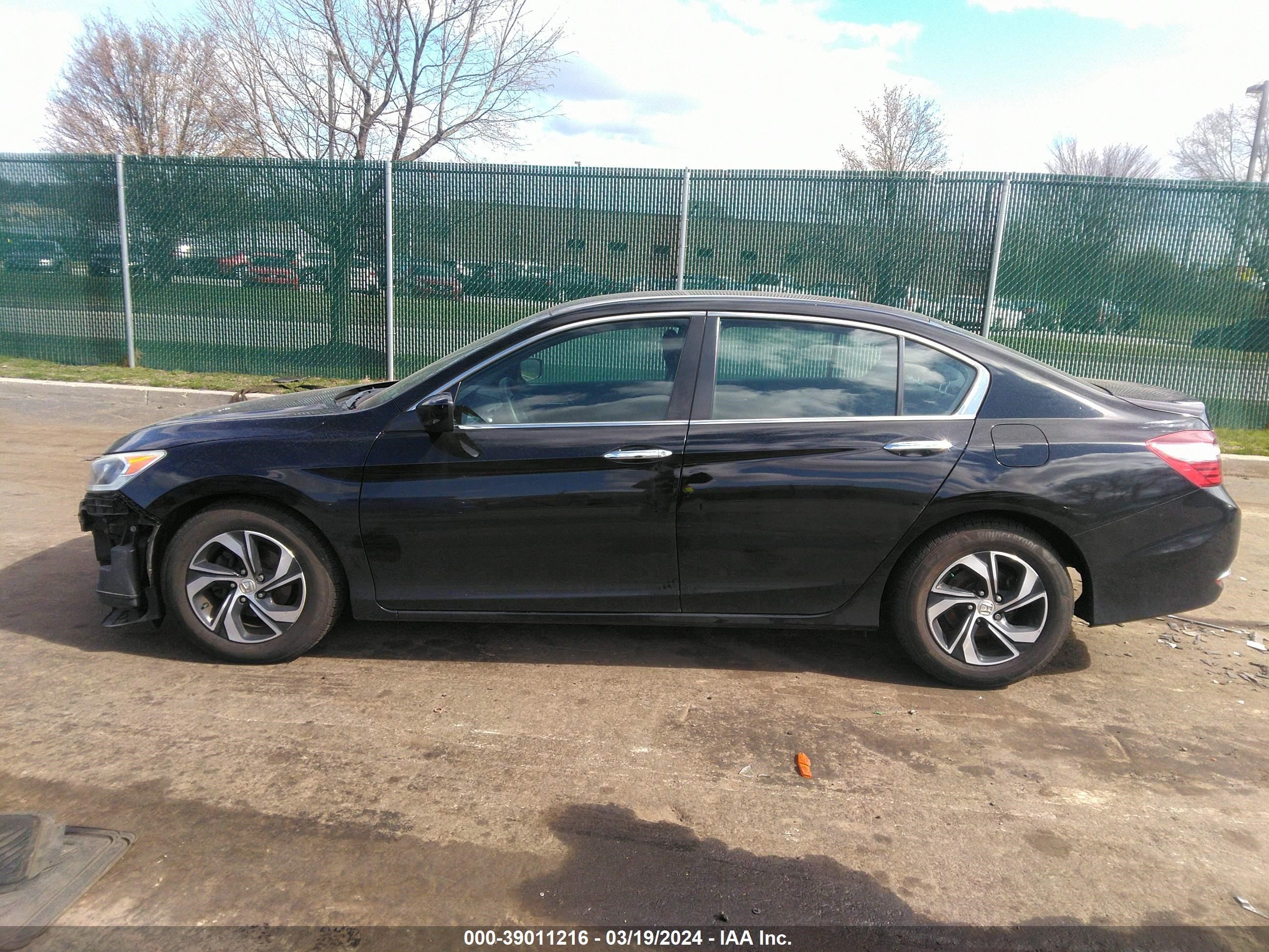 Photo 13 VIN: 1HGCR2F33GA005313 - HONDA ACCORD 