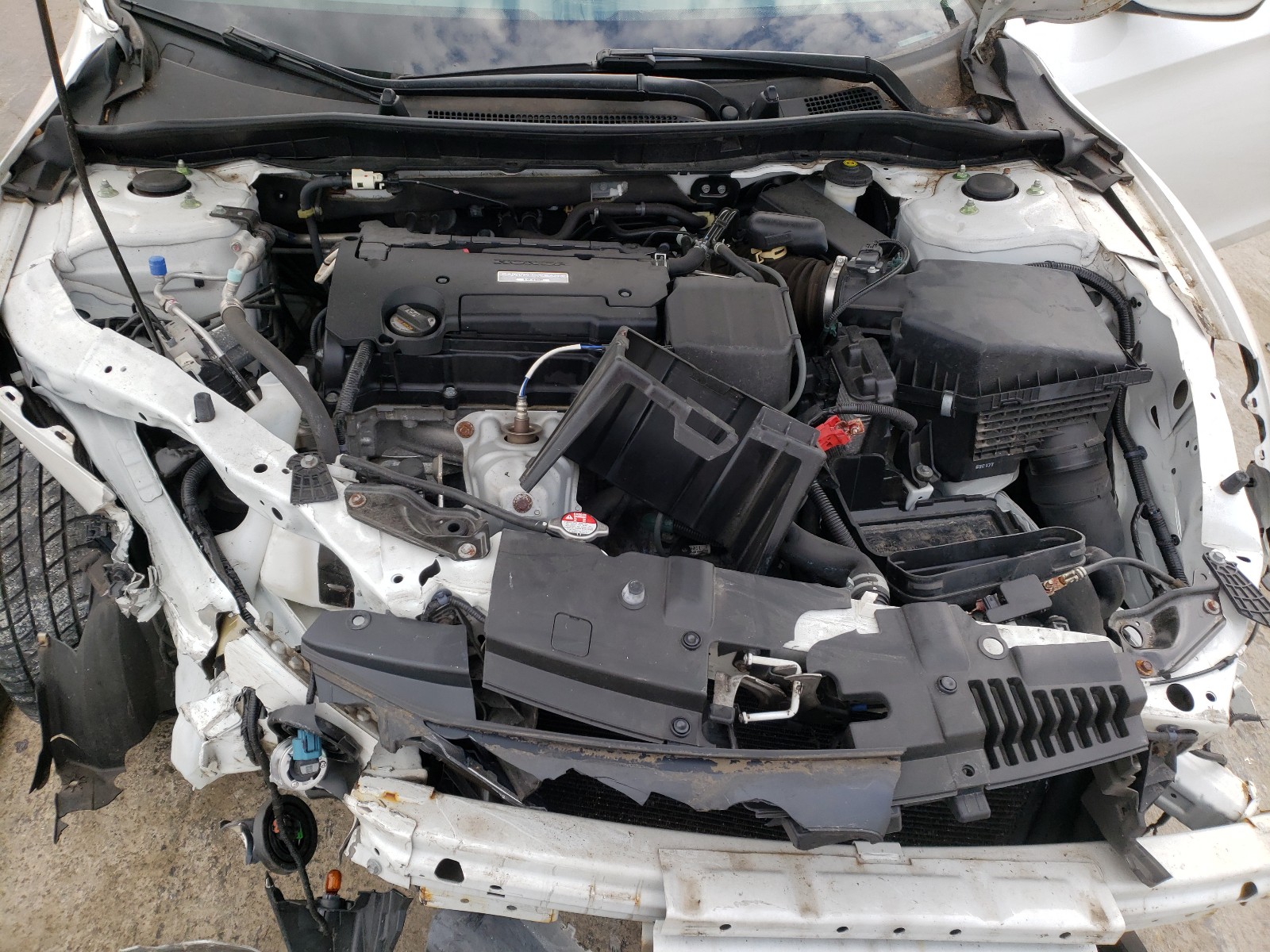 Photo 6 VIN: 1HGCR2F33GA176255 - HONDA ACCORD LX 