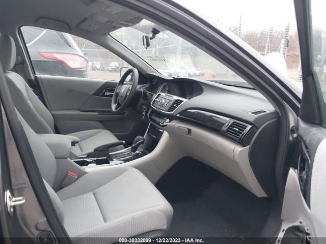 Photo 4 VIN: 1HGCR2F33GA244456 - HONDA ACCORD 