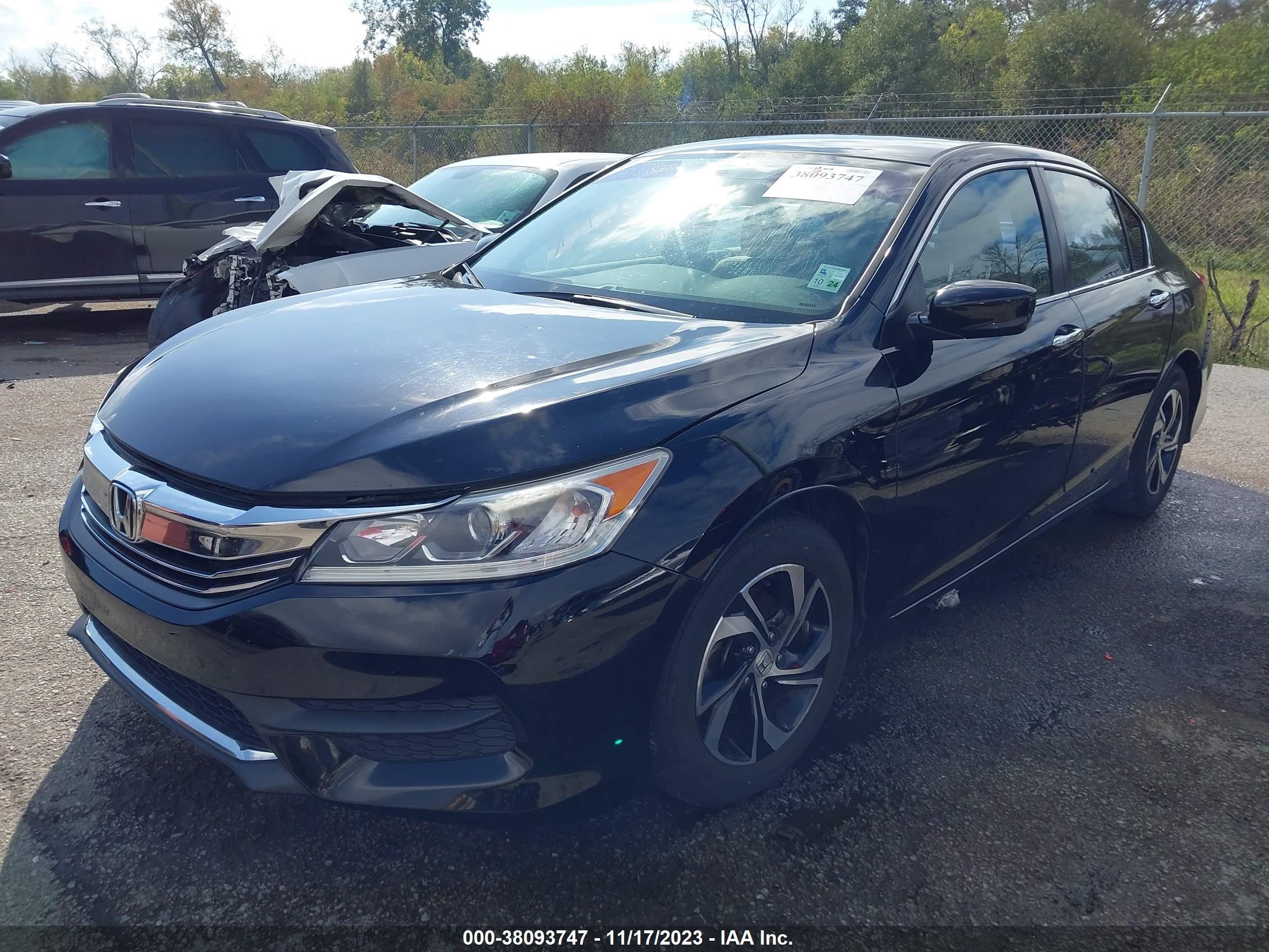 Photo 1 VIN: 1HGCR2F33HA260920 - HONDA ACCORD 