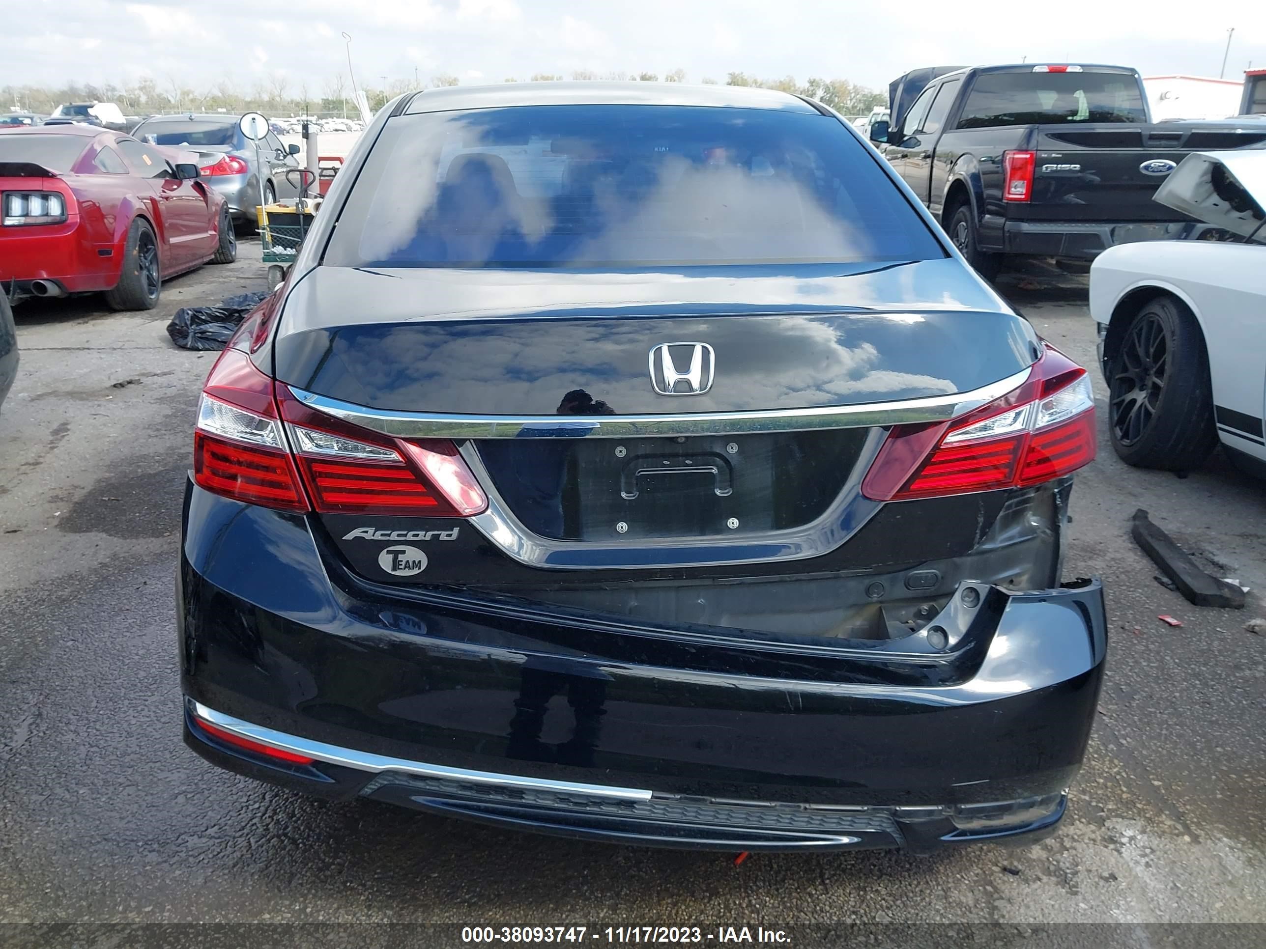 Photo 15 VIN: 1HGCR2F33HA260920 - HONDA ACCORD 