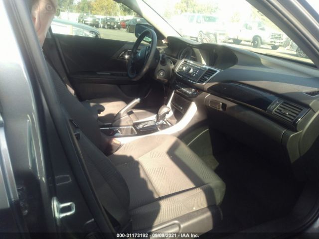 Photo 4 VIN: 1HGCR2F33HA266734 - HONDA ACCORD SEDAN 