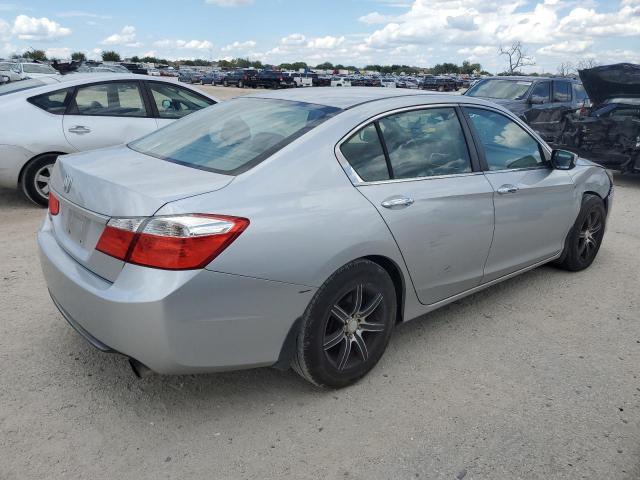 Photo 2 VIN: 1HGCR2F34DA011763 - HONDA ACCORD LX 