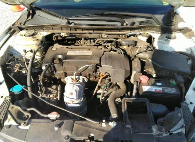 Photo 9 VIN: 1HGCR2F34DA090447 - HONDA ACCORD SDN 