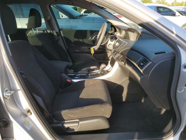 Photo 4 VIN: 1HGCR2F34DA131711 - HONDA ACCORD LX 