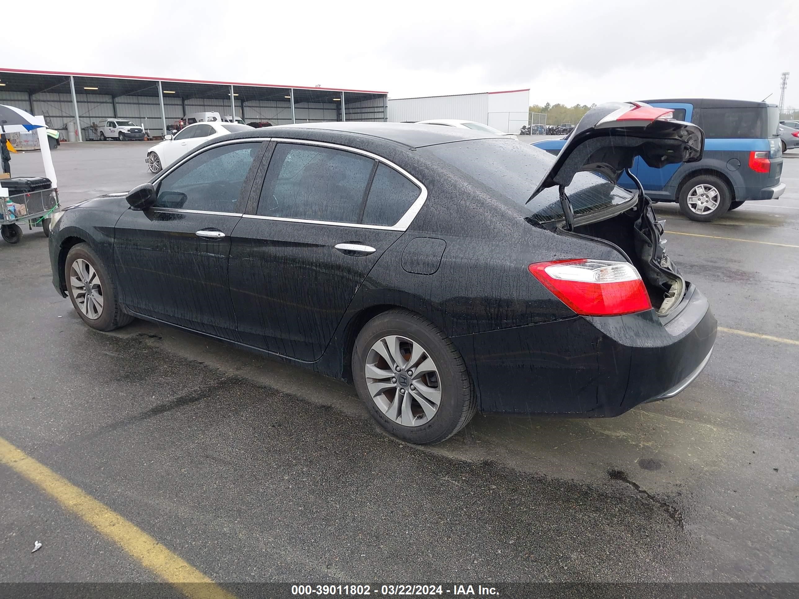 Photo 2 VIN: 1HGCR2F34DA208044 - HONDA ACCORD 