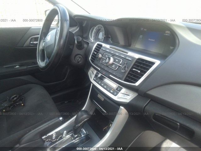 Photo 4 VIN: 1HGCR2F34DA211171 - HONDA ACCORD SDN 