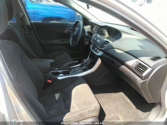 Photo 4 VIN: 1HGCR2F34DA236555 - HONDA ACCORD SDN 