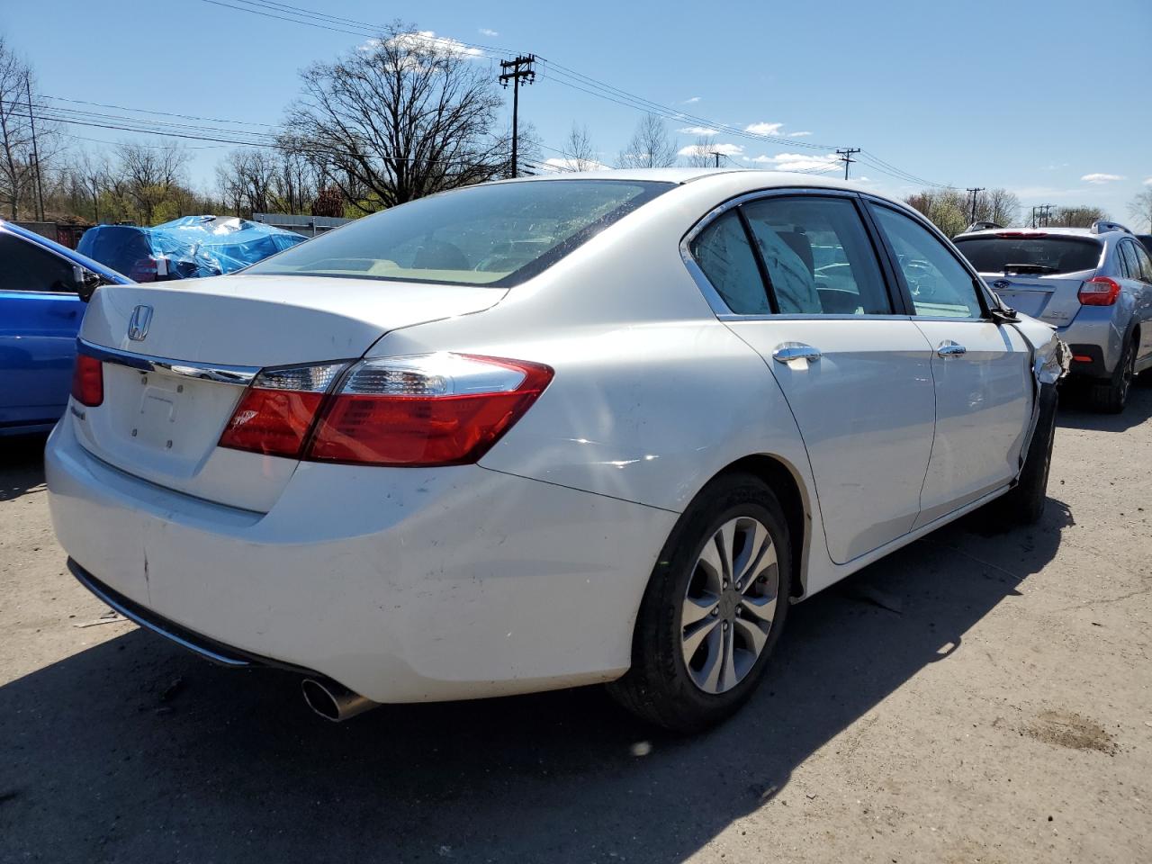 Photo 2 VIN: 1HGCR2F34EA038995 - HONDA ACCORD 