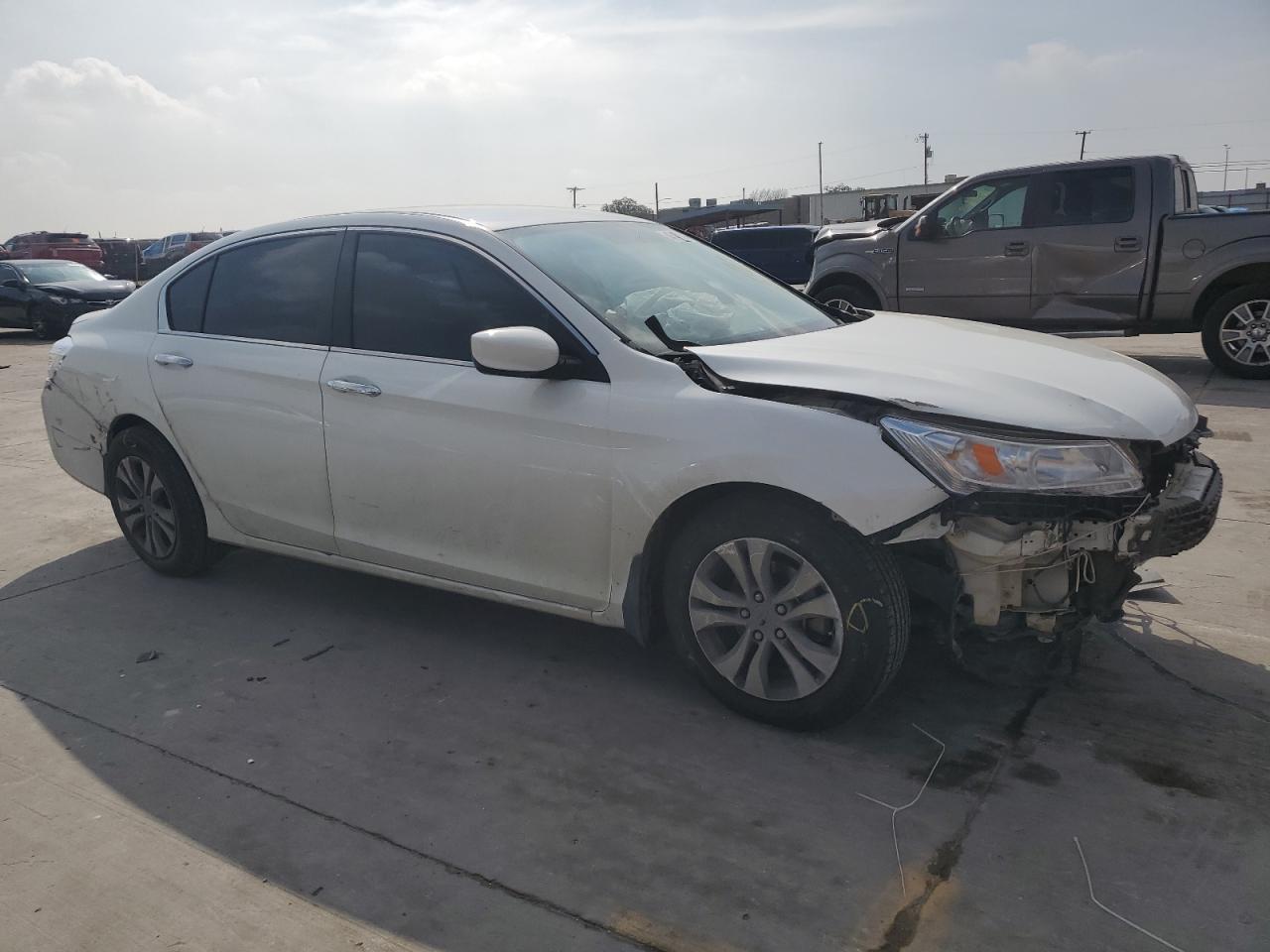 Photo 3 VIN: 1HGCR2F34EA182370 - HONDA ACCORD 