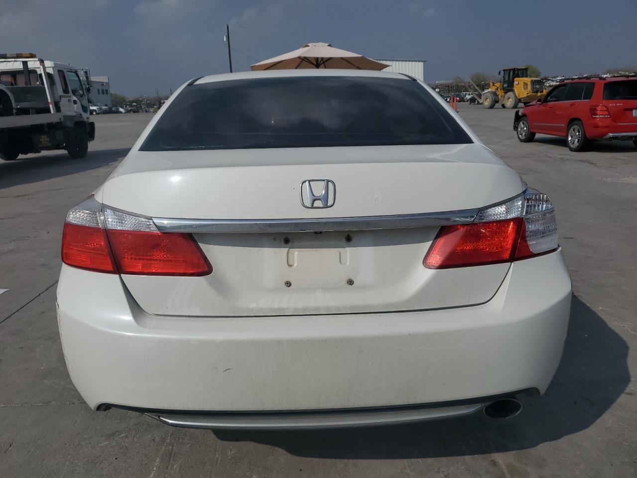 Photo 5 VIN: 1HGCR2F34EA182370 - HONDA ACCORD 