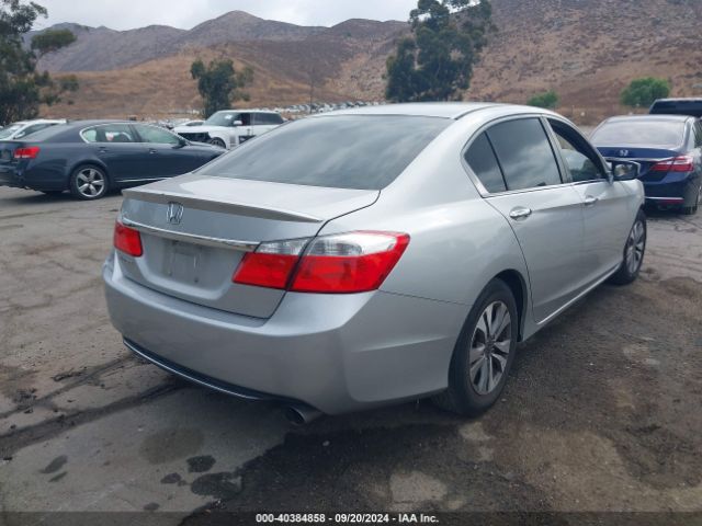 Photo 3 VIN: 1HGCR2F34FA047083 - HONDA ACCORD 