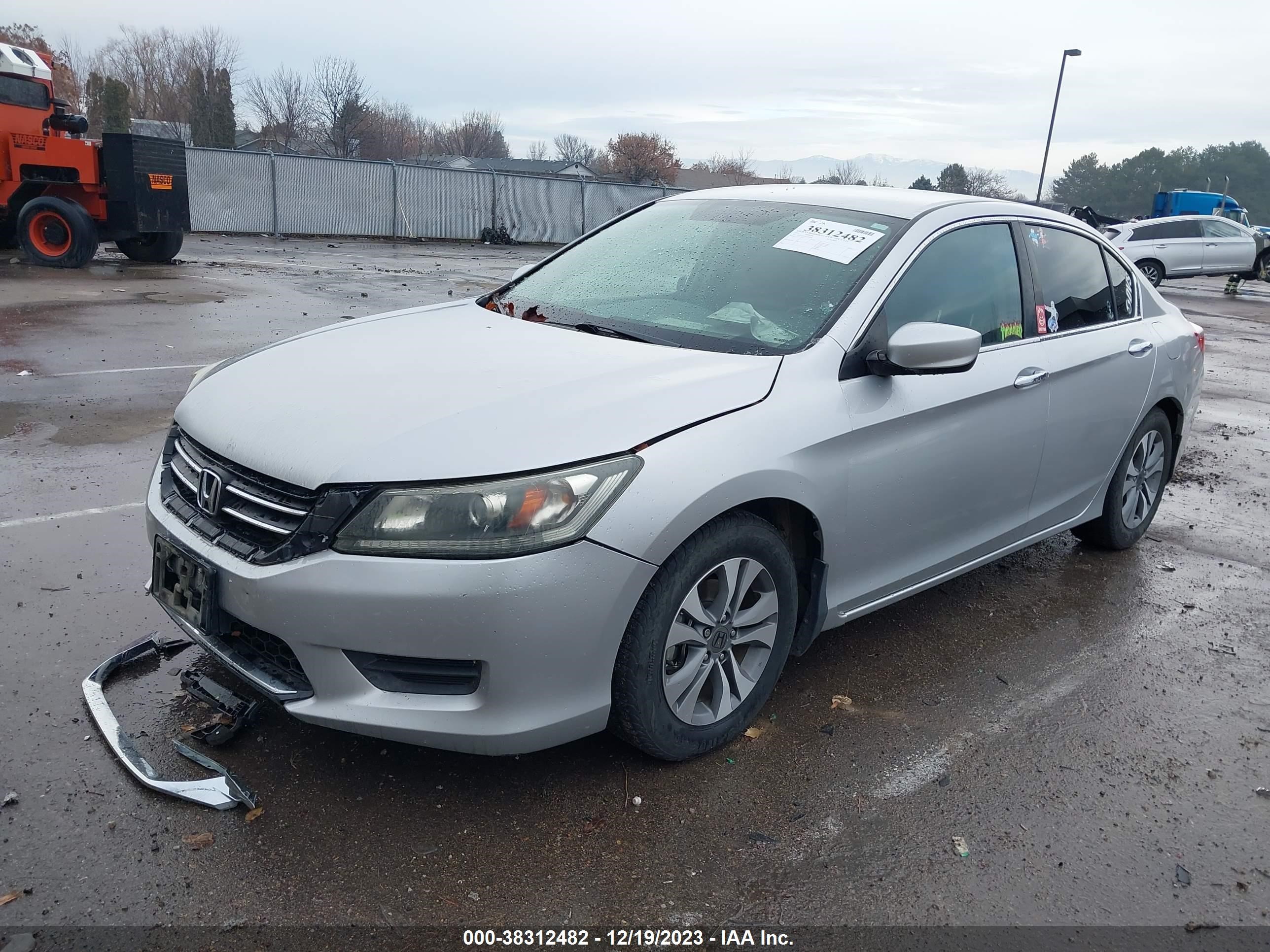 Photo 1 VIN: 1HGCR2F34FA066099 - HONDA ACCORD 