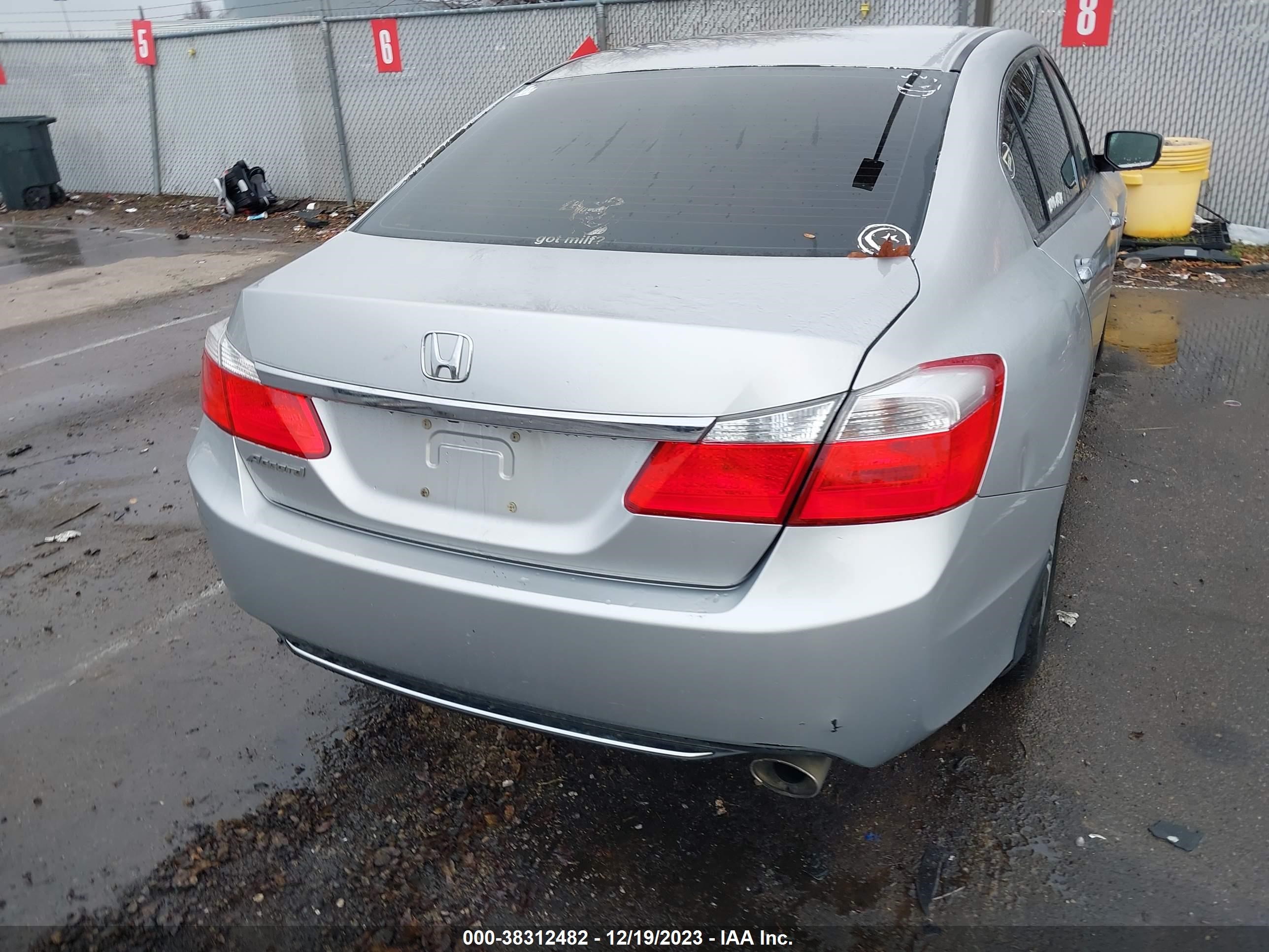 Photo 15 VIN: 1HGCR2F34FA066099 - HONDA ACCORD 