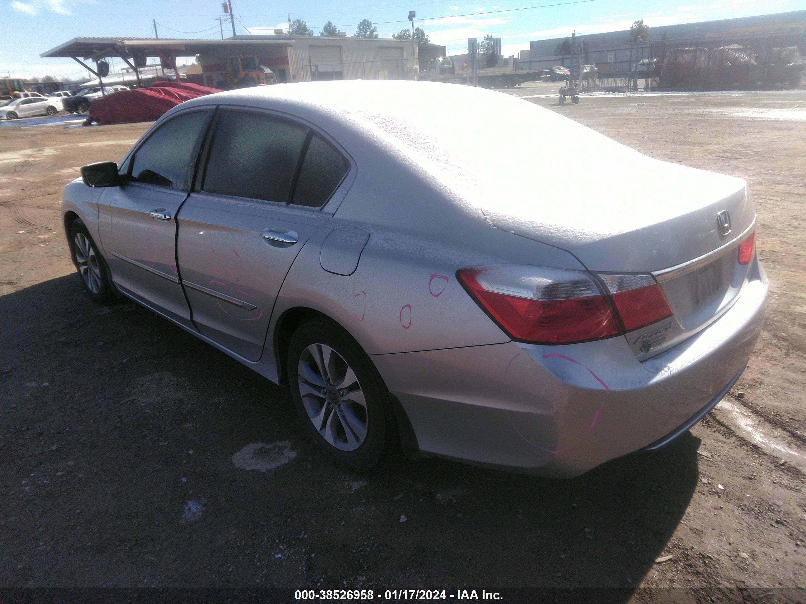 Photo 2 VIN: 1HGCR2F34FA118749 - HONDA ACCORD 