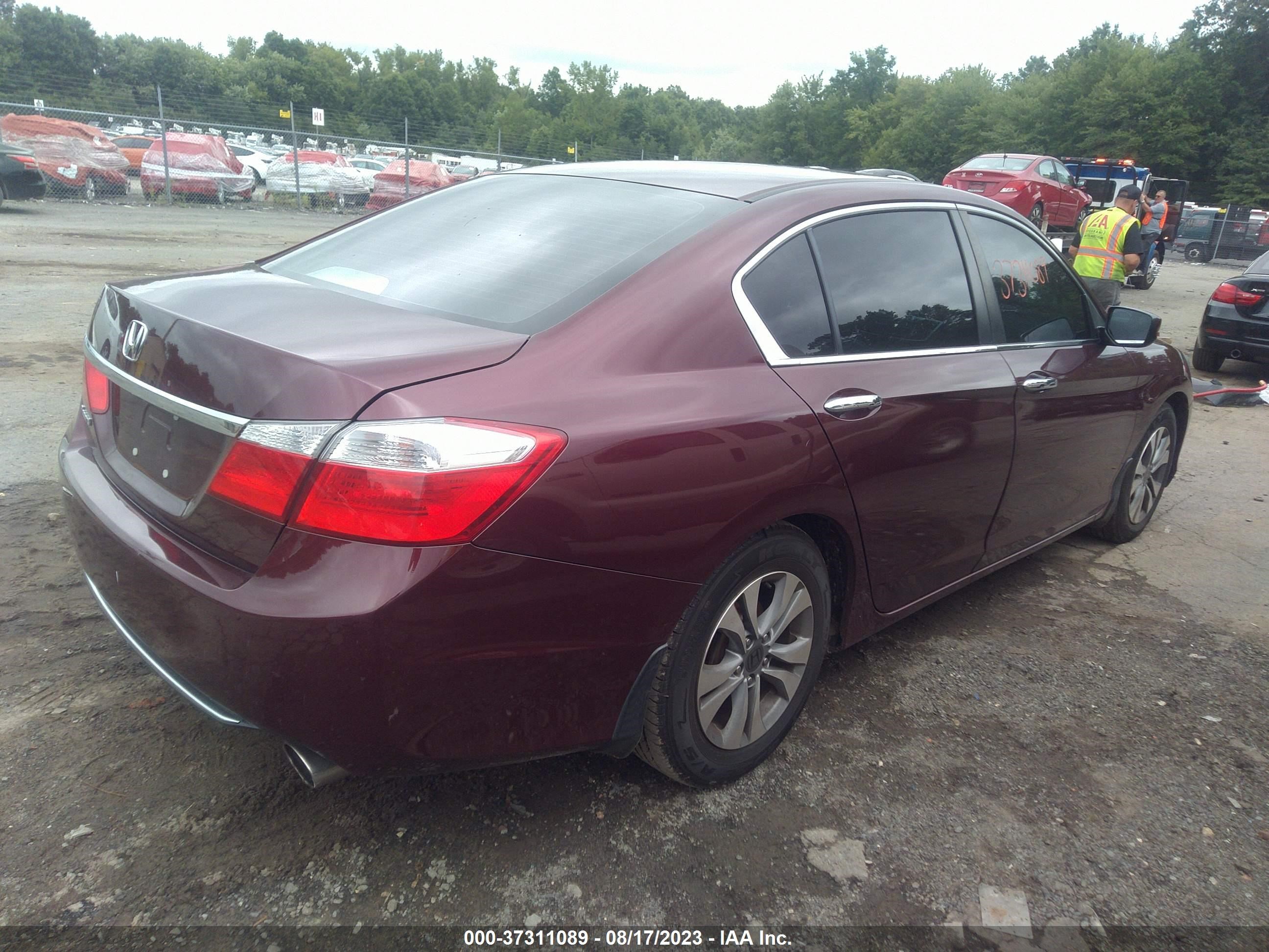 Photo 3 VIN: 1HGCR2F34FA153145 - HONDA ACCORD 