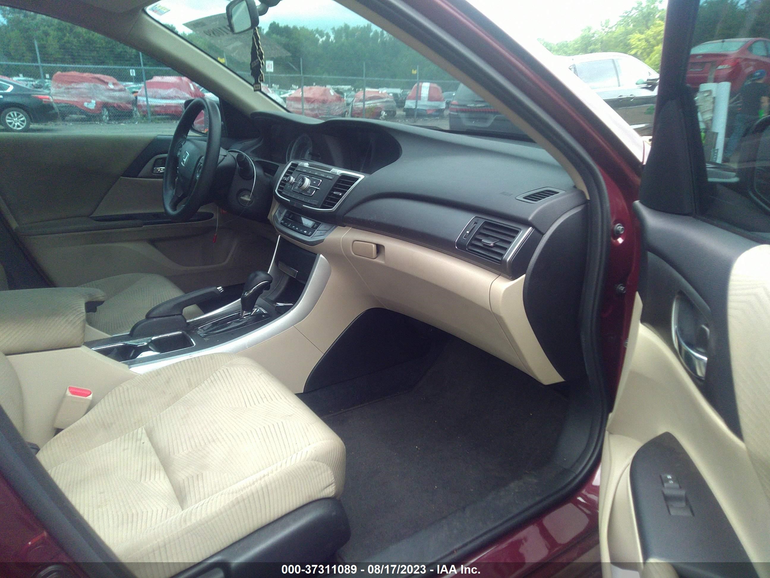 Photo 4 VIN: 1HGCR2F34FA153145 - HONDA ACCORD 