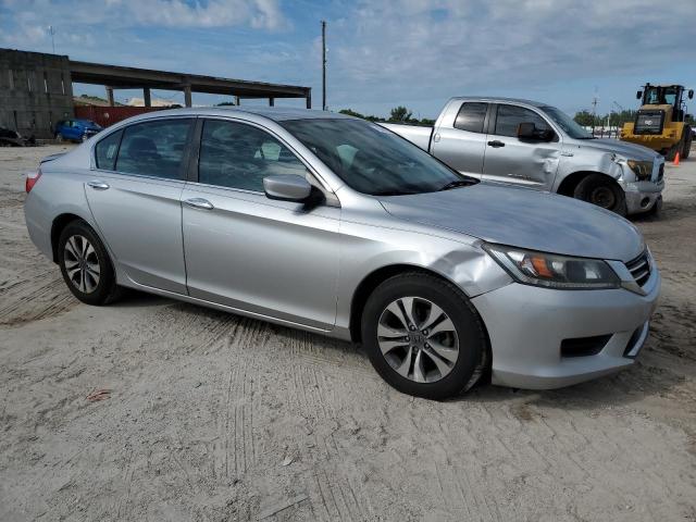 Photo 3 VIN: 1HGCR2F34FA161892 - HONDA ACCORD 