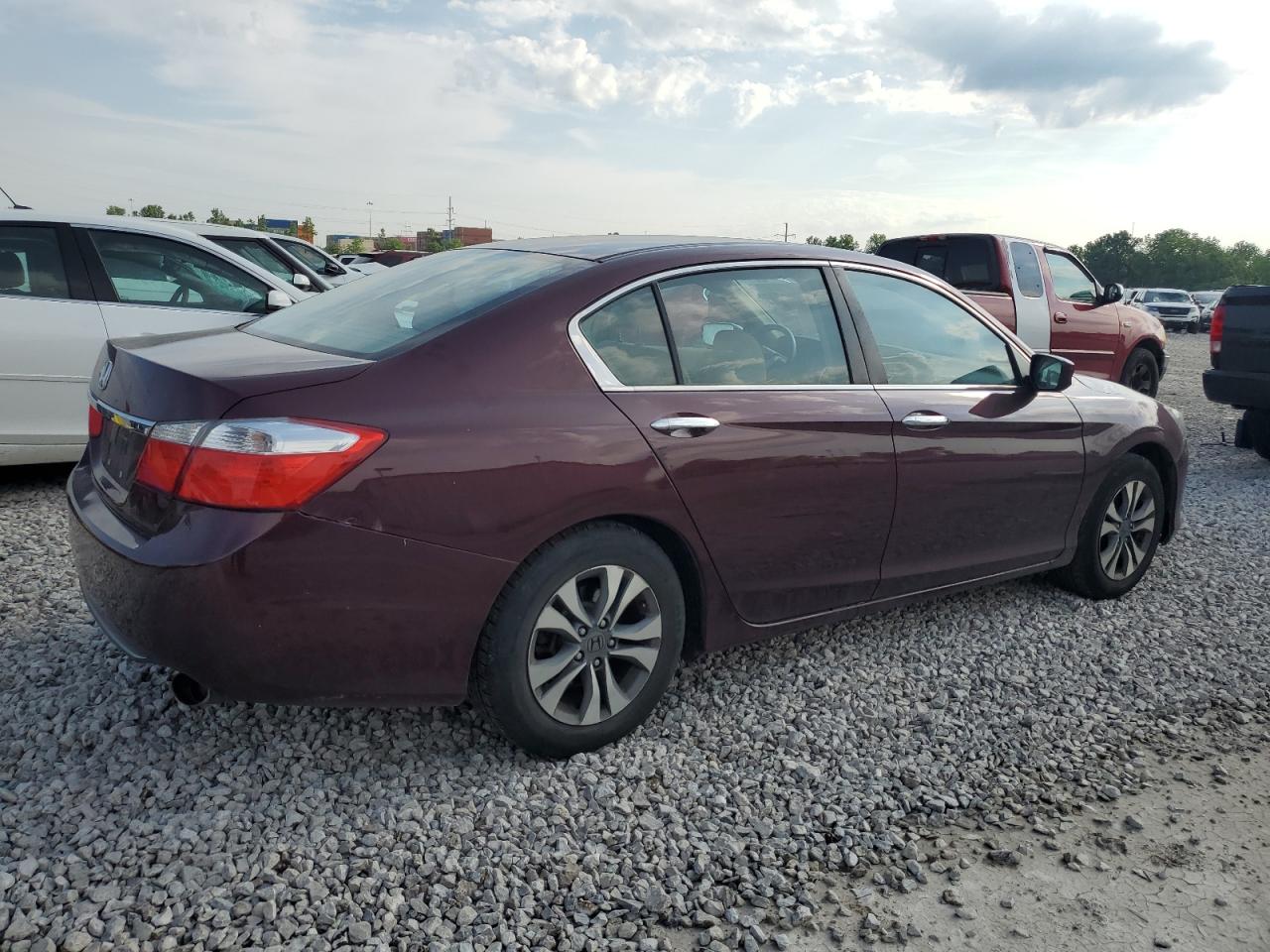 Photo 2 VIN: 1HGCR2F34FA223825 - HONDA ACCORD 