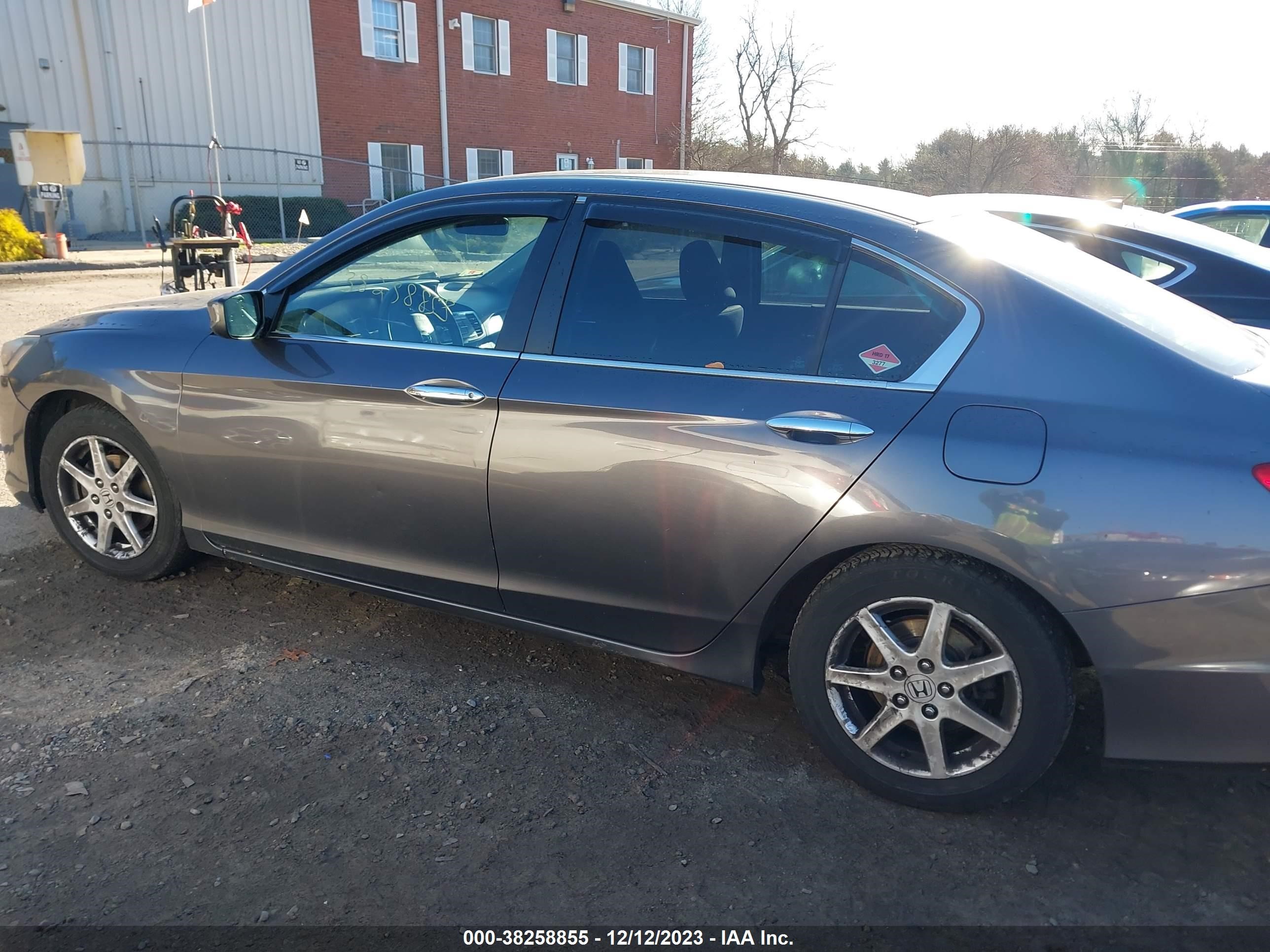 Photo 13 VIN: 1HGCR2F34FA236798 - HONDA ACCORD 