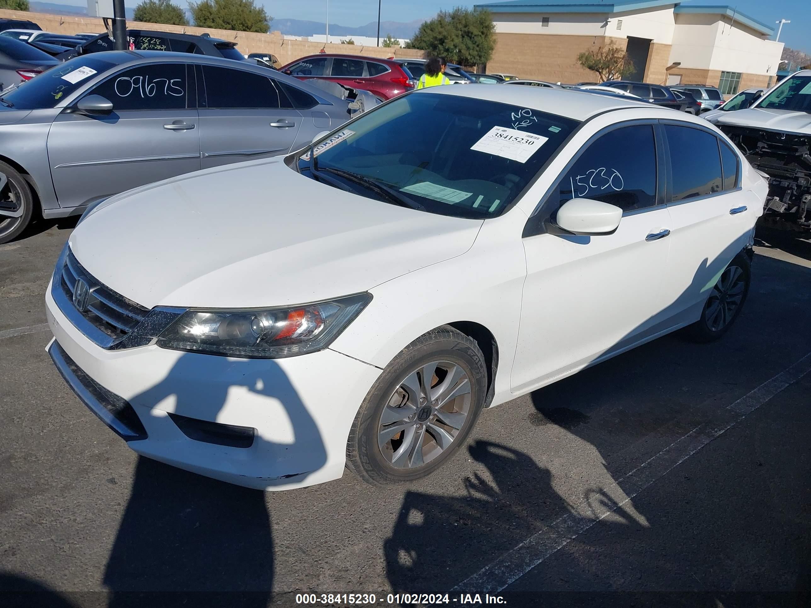 Photo 1 VIN: 1HGCR2F34FA240849 - HONDA ACCORD 