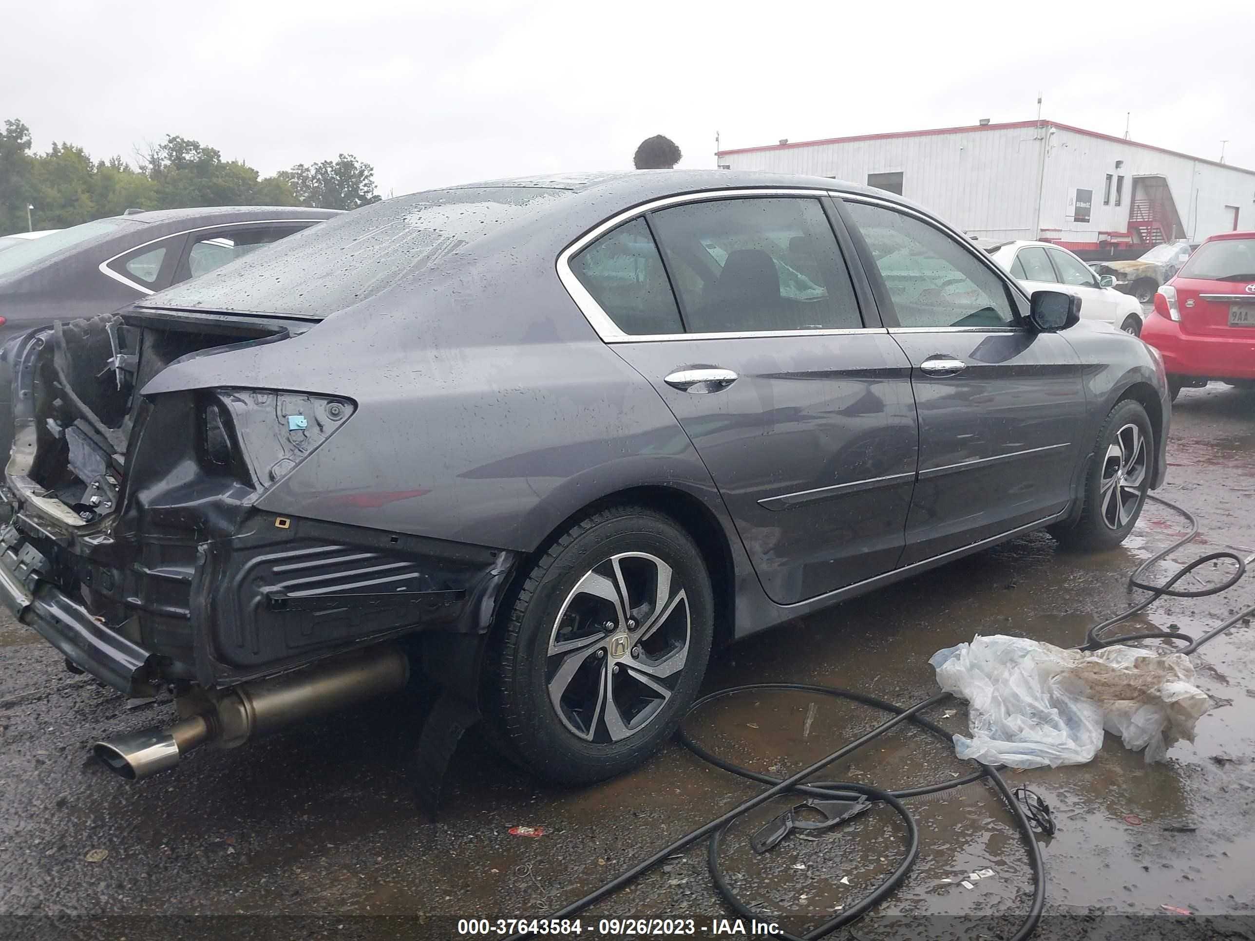 Photo 3 VIN: 1HGCR2F34GA064368 - HONDA ACCORD 